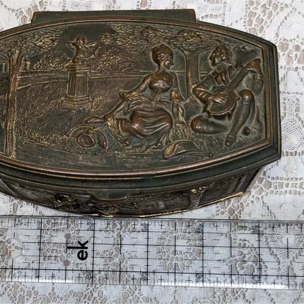 Weidlich Bros WB Mfg Co antique jewelry casket gold plated American Colonial